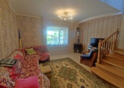 ������ 2 ����������� ������� � ������� �� 10 �����, 250 ��. �, 5 ����� ���� 28