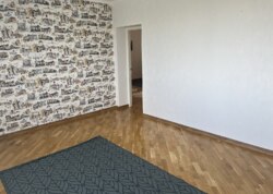 ������ 2 ����������� ������� � ������� � ������� �� 13.5 ����� ���� 81