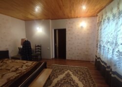 ������ 2 ����������� ������� � ������� �� 10 �����, 250 ��. �, 5 ����� ���� 39