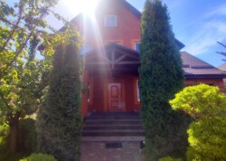 ������ 2 ����������� ������� � ������� �� 10 �����, 250 ��. �, 5 ����� ���� 3