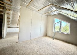 ������ 2 ����������� ������� � ������� �� 4 �����, 130 ��. �, 4 ������, �� ���� ������� ���� 13