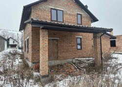 Продаж 2 поверхового будинку з мансардою і ділянкою на 9 соток фото 6 Продаж 2 поверхового будинку з мансардою і ділянкою на 9 соток фото 6