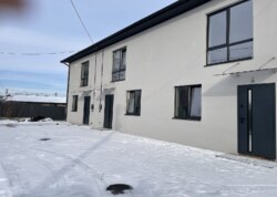 ������ 2 ����������� ��������� � ������� �� 1.5 ����� ���� 1