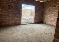 ������ 1 ����������� ��������� � ������� �� 1 ����� ���� 4