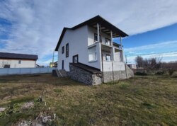 ������ 2 ����������� ������� � ������� �� 18 ����� ���� 14