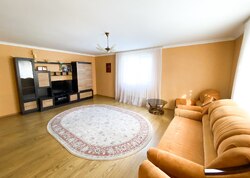 Продаж 2 поверхового будинку з гаражем і ділянкою на 4.08 сотки фото 26 Продаж 2 поверхового будинку з гаражем і ділянкою на 4.08 сотки фото 26