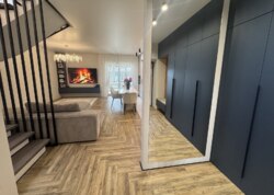 ������ 2 ����������� �������� � ������� �� 2 �����, 120 ��. �, 3 ������, �� ���. ϳ����� 104 ���� 8
