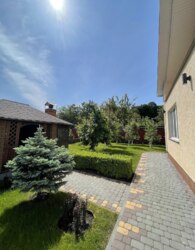 Продаж 2 поверхового будинку з верандою і ділянкою на 8 соток фото 8 Продаж 2 поверхового будинку з верандою і ділянкою на 8 соток фото 8