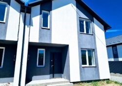 ������ 2 ����������� �������� � ������� �� 3 ����� ���� 8