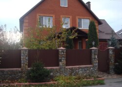 ������ 2 ����������� ������� � ������� �� 10 �����, 250 ��. �, 5 ����� ���� 1