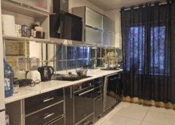 ������ 2 ����������� ������� � ������� �� 4 �����, 100 ��. �, 3 ������, �� ����. ��������� ���� 1