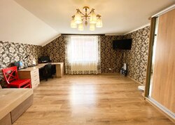 Продаж 2 поверхового будинку з гаражем і ділянкою на 4.08 сотки фото 8 Продаж 2 поверхового будинку з гаражем і ділянкою на 4.08 сотки фото 8