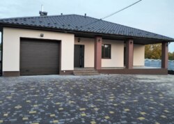 Продаж 1 поверхового будинку з ремонтом і ділянкою на 7 соток фото 1 Продаж 1 поверхового будинку з ремонтом і ділянкою на 7 соток фото 1