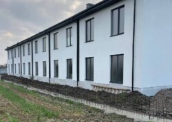 ������ 2 ����������� ��������� � ������� �� 2 ����� ���� 5