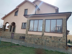 Продам уютный 2х эт.дом 300м2,уч.15 сот, ул.Луговая 17, Большая Даниловка,7 мин. М.Героев Труда фото 1 Продам уютный 2х эт.дом 300м2,уч.15 сот, ул.Луговая 17, Большая Даниловка,7 мин. М.Героев Труда фото 1