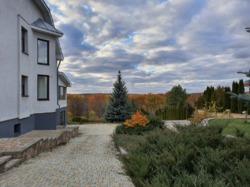 Продам большой дом на тихой улочке в Родичах возле Лозовеньковского водохранилища! фото 1 Продам большой дом на тихой улочке в Родичах возле Лозовеньковского водохранилища! фото 1