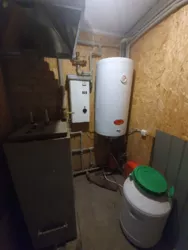   , ,   7