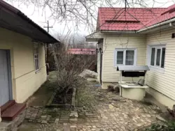   , ,   5