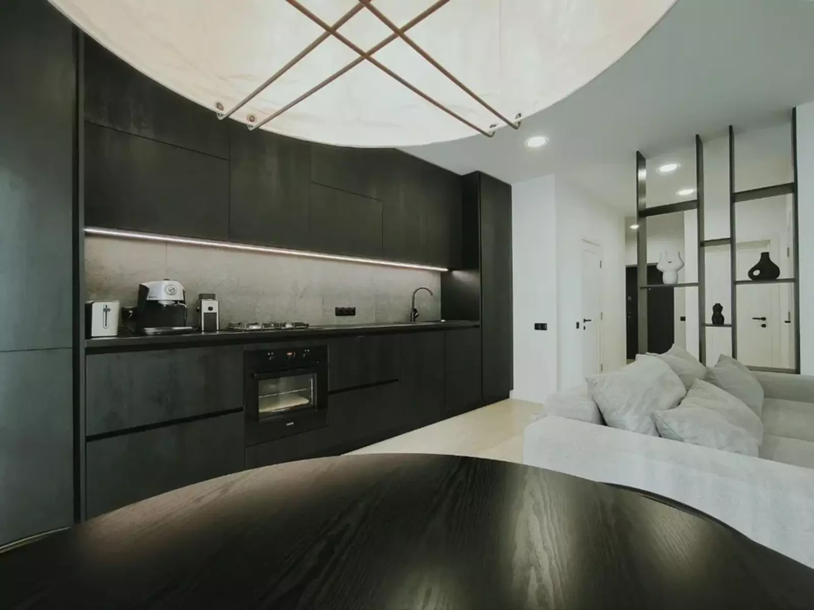 Будинок в КМ Beverly hills Residence з ремонтом, меблями і технікою! фото 1 Будинок в КМ Beverly hills Residence з ремонтом, меблями і технікою! фото 1