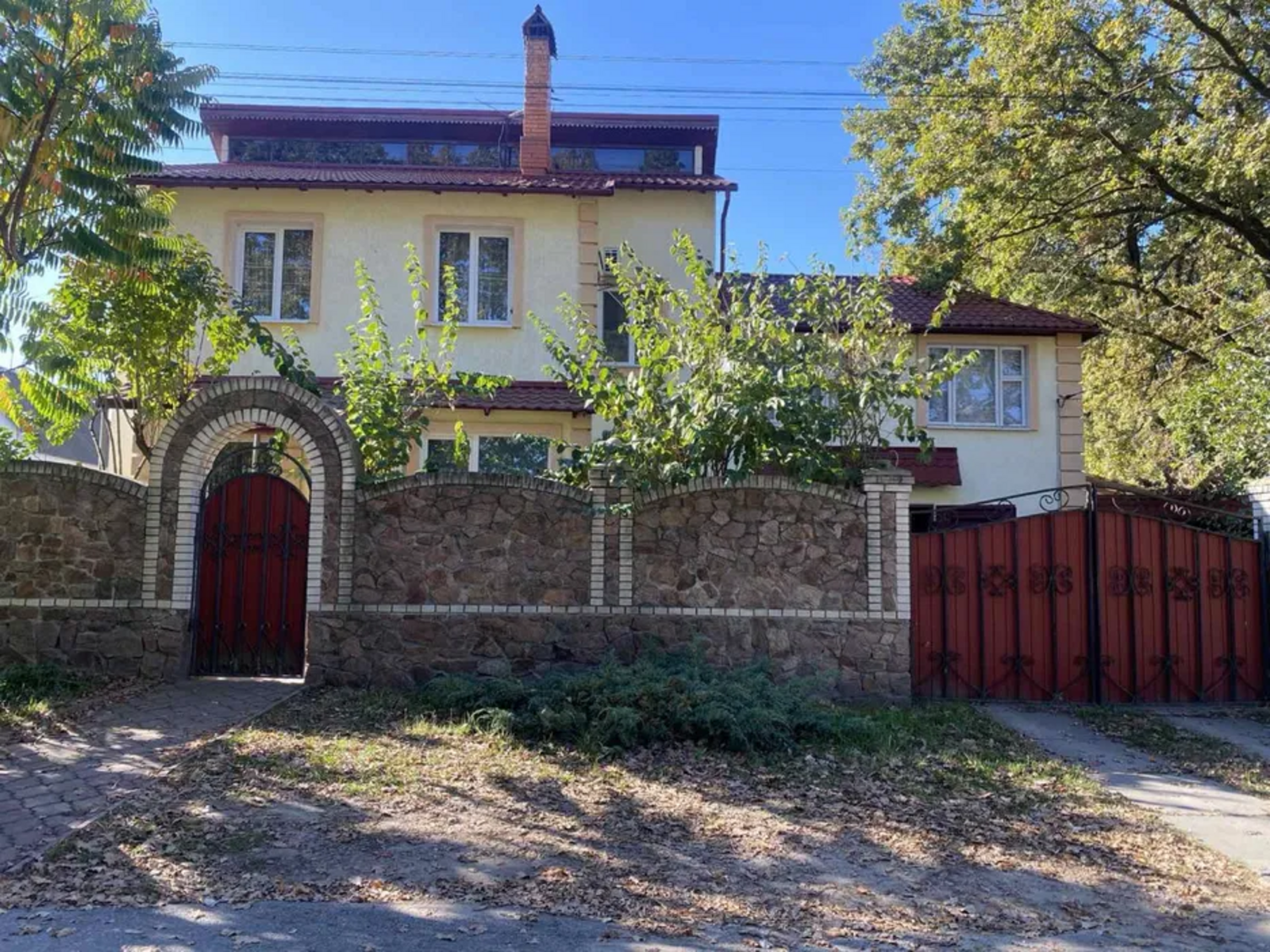 Продам будинок с.Варовичі.Гараж ,погріб, огорожа,альтанка фото 1 Продам будинок с.Варовичі.Гараж ,погріб, огорожа,альтанка фото 1