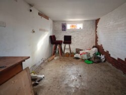  -   ,.(),  Zafferano  12