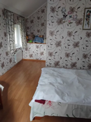   . , 9 .,,,   18
