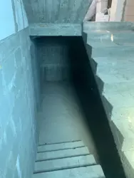     ! , !  3