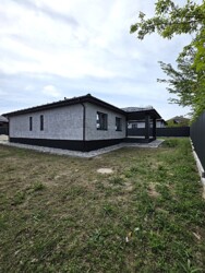 Продаж будинку з дизайнерським ремонтом! с Путрівка, неподалік Василькова! 130м.кв, 7соток, поруч ліс! Неподалік нова школа! фото 10 Продаж будинку з дизайнерським ремонтом! с Путрівка, неподалік Василькова! 130м.кв, 7соток, поруч ліс! Неподалік нова школа! фото 10