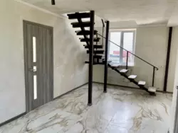    !  !  , , !  4