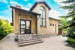 Продам котедж з басейном на Салтівці в р-ні м. Студентська фото 1 Продам котедж з басейном на Салтівці в р-ні м. Студентська фото 1