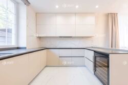 � ������� ������� 140 �2 � ����� ��������, ������� �� �������� � ��������� - ���������� ������ ˳���� ���� 6