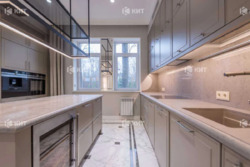 ������� 180 �2 � ����� ��������, ������� � �������� (� ��������� - ���������� ������, �� ������������). ���� 8