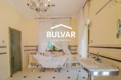 ������ ������� � �.�. Park House � 13-�������� �������� ���� 9