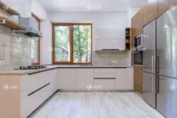 ������� 300 �2 � ����� �������� �-� ˳������ ������ ���� 6