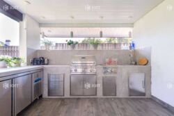 � ������� ������� 240 �2 � ����� ��������, ������� � �������� � ��������� ���������� ������ ˳���� ���� 4