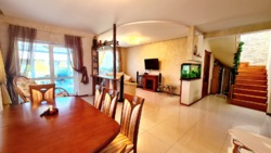 Будинок з басейном і гаражем на 2 авто фото 5 Будинок з басейном і гаражем на 2 авто фото 5