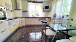 Будинок з басейном і гаражем на 2 авто фото 7 Будинок з басейном і гаражем на 2 авто фото 7