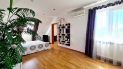 Будинок з басейном і гаражем на 2 авто фото 13 Будинок з басейном і гаражем на 2 авто фото 13