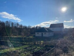 Продається земельна ділянка з будинком фото 3 Продається земельна ділянка з будинком фото 3