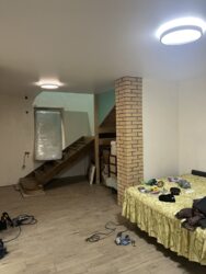 Продається новий двоповерховий будинок частково в капітальному ремонті фото 11 Продається новий двоповерховий будинок частково в капітальному ремонті фото 11