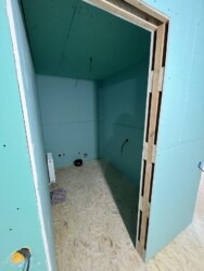 Продається новий двоповерховий будинок частково в капітальному ремонті фото 15 Продається новий двоповерховий будинок частково в капітальному ремонті фото 15