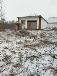 Продам будинок в центрі села. Терміново. фото 1 Продам будинок в центрі села. Терміново. фото 1