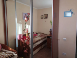 Продаєтся півбудинку в центрі в районі третьої поліклініки фото 5 Продаєтся півбудинку в центрі в районі третьої поліклініки фото 5