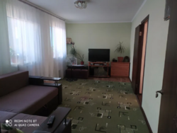 Продаєтся півбудинку в центрі в районі третьої поліклініки фото 2 Продаєтся півбудинку в центрі в районі третьої поліклініки фото 2