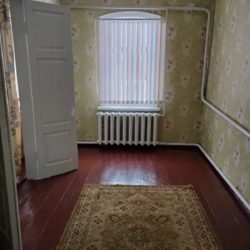 Продаєтся будинок з великою земельною ділянкою в районі Кущівка фото 4 Продаєтся будинок з великою земельною ділянкою в районі Кущівка фото 4