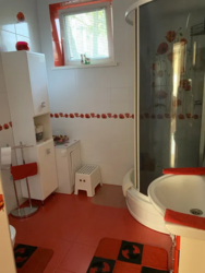 Продаєтся будинок в районі Новомиколаївки фото 11 Продаєтся будинок в районі Новомиколаївки фото 11