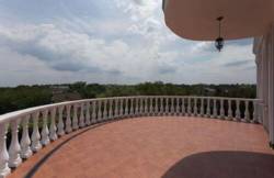 Просторный дом (730 м2) с бассейном в Лесники фото 3 Просторный дом (730 м2) с бассейном в Лесники фото 3