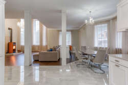 Потрясающий дом, новый ремонт, 333 м2, 4 спальни, выход в лес! фото 8 Потрясающий дом, новый ремонт, 333 м2, 4 спальни, выход в лес! фото 8