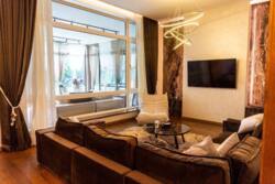  250 2     Azimut River Club   10