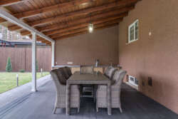 Потрясающий дом, новый ремонт, 333 м2, 4 спальни, выход в лес! фото 26 Потрясающий дом, новый ремонт, 333 м2, 4 спальни, выход в лес! фото 26